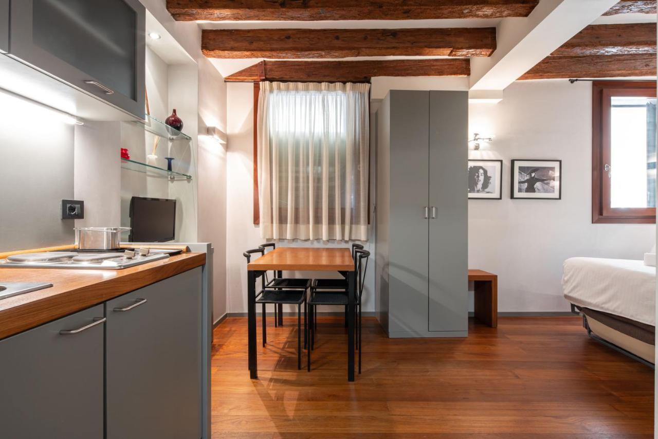 Ve.n.i.ce Cera San Moise Apartament Wenecja